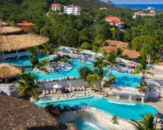 Lifestyle Holiday Vacation - Puerto Plata - Pool