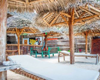 Pazuri kendwa Beach Hotel - Nungwi - Patio