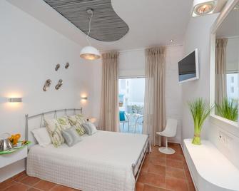 Adriani Hotel - Naxos - Bedroom
