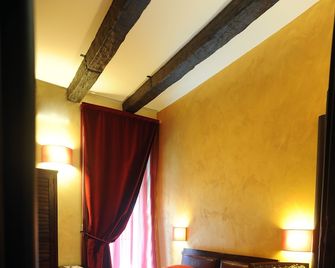 Muro Torto Cairoli - Foggia - Habitación