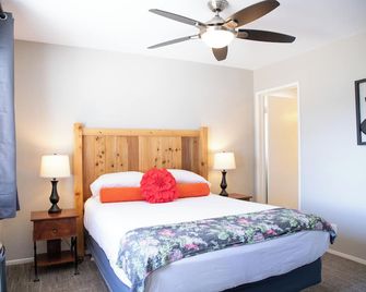 Wine Country Casita with breathtaking views! - Temecula - Bedroom