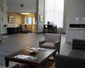 Radisson Hotel & Conference Centre West Edmonton - Edmonton - Lobby