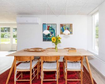 Holiday Home in Hjørring - Hjørring - Essbereich