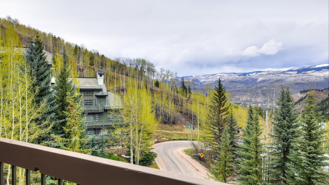 The Pines Lodge, A Rockresort