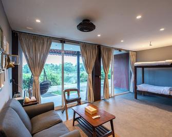 Anchaviyo By Zuper - Wada - Living room