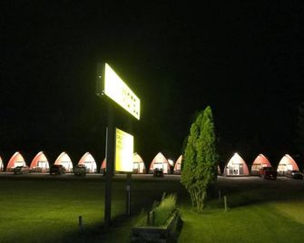 The little chalet motel - Brandon