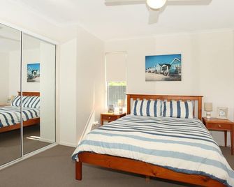 Toorumbee 4 38 - Mooloolaba - Bedroom