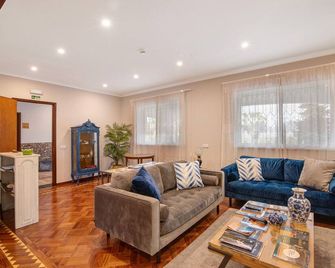 Milreu Guesthouse - Room 'Sal' - Estói - Living room