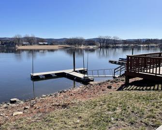 River Front Property - La Crosse