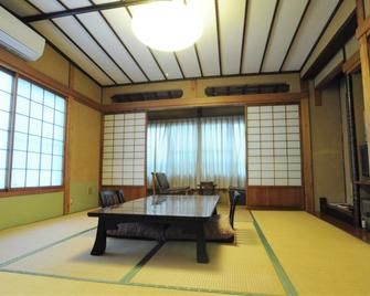 Izumiso - Gero - Comedor