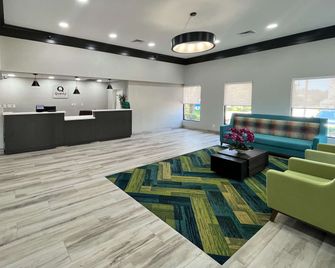 Quality Inn & Suites at Airport Blvd I-65 - Mobile - Resepsjon