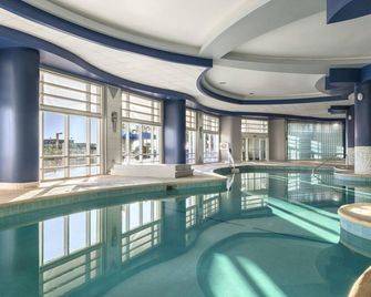 Spacious 2-Bedroom Dlx. at Wyndham Ocean Walk: Beach Access, Pools & Family Fun! - Daytona Beach - Pool