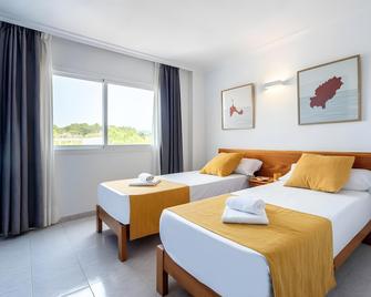 Hotel Apartamentos Vibra Monterrey - Sant Antoni de Portmany - Bedroom