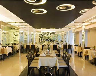 Solitaire Hotel - Mumbai - Nhà hàng