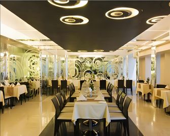 Solitaire Hotel - Mumbai - Restaurant