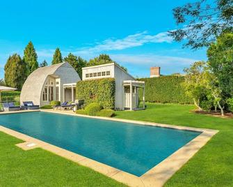 Artist Retreat with private pool in the Hamptons - Sagaponack - Pool