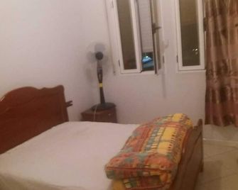 nador segangan ihadadane apartment fully equipped kitchen living room next to nad station - Nador - Schlafzimmer