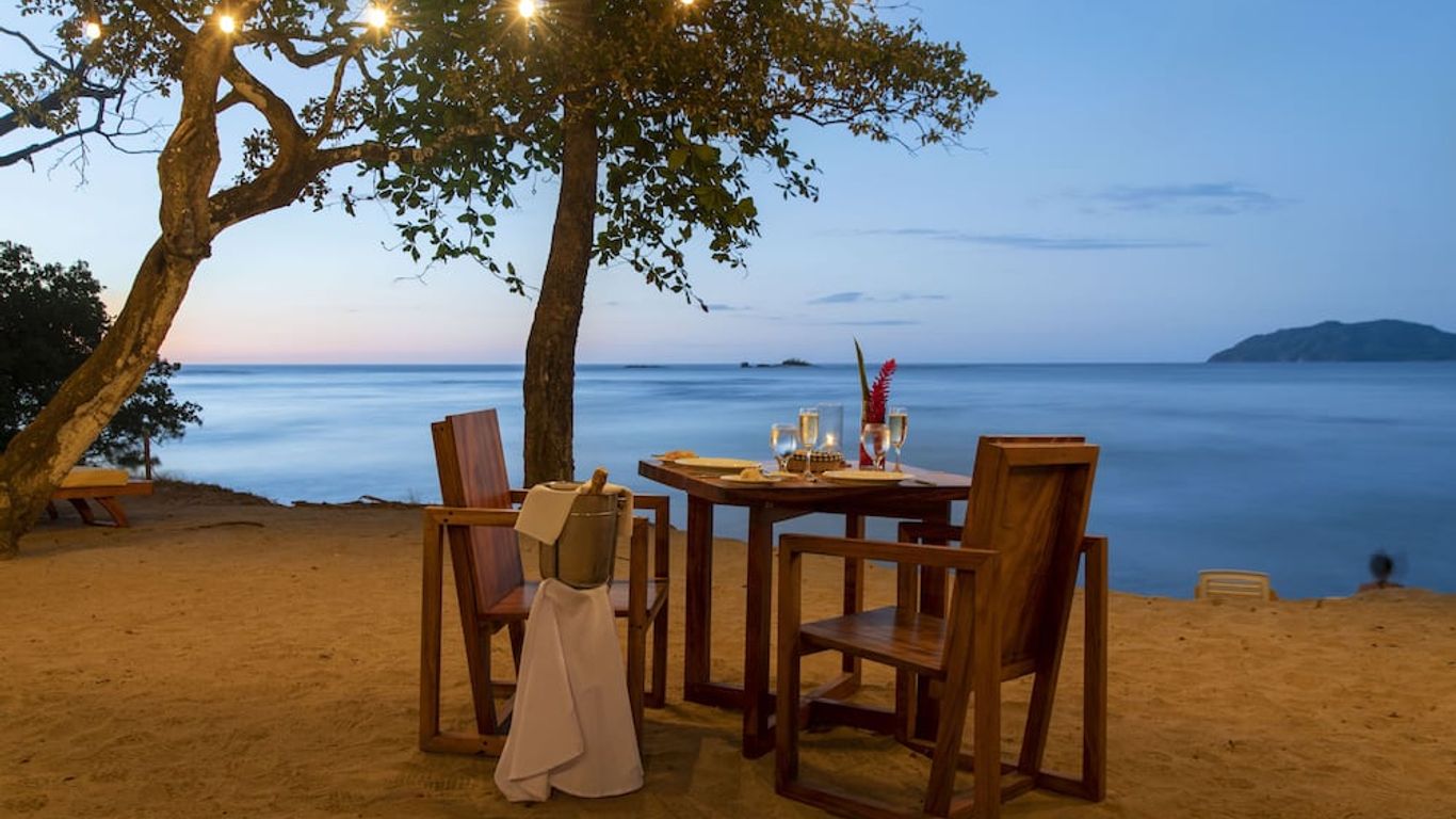 Capitán Suizo Beachfront Boutique Hotel