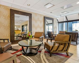 Best Western Plus InnTowner Madison - Madison - Sala de estar
