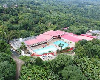 Paradise Adventure Camp 3 and Resort by Cocotel - San Jose del Monte - Building