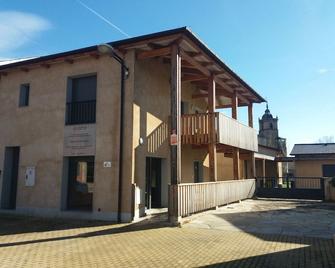 Alojamiento Ubaldo Nieto - Carracedelo - Edificio