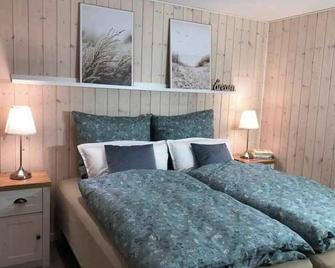 800M To The Beach, Lovely Little House ,Good View - Høruphav - Bedroom