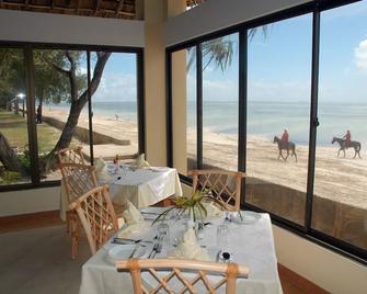 Jumuia Conference & Beach Resort - Mtwapa - Restaurante