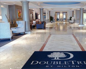 DoubleTree by Hilton Leominster - Leominster - Lobby