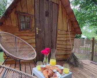 Cabane Magique Insolite Avec Spa Privatif & Petits Déjeuners - Guenrouet - Patio