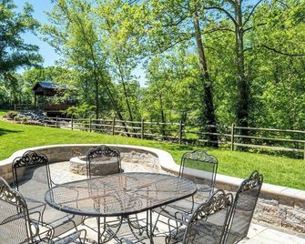 Family Friendly, Pet Friendly, Lake Access, Private - Ruther Glen - Patio