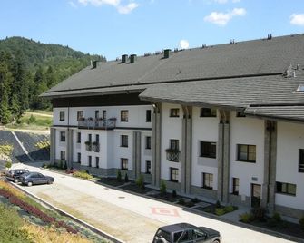 Hotel Jaworzyna Krynicka - Krynica-Zdrój - Edificio