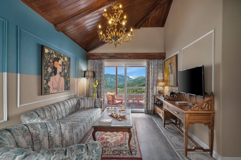 Justa Birding Resort & Spa - Best Dhauladhar View Resort - דרמאסאלה - סלון