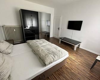 Hochwertige,geräumige 4-Zimmer-Whng an der Autobahn - Krefeld - Pokój dzienny