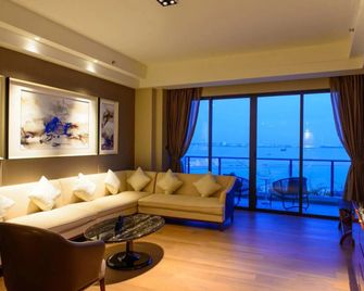 Forest City Marina Hotel - Gelang Patah