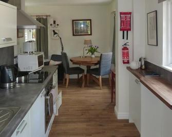 The Granary Bed and Breakfast - Petersfield - Kitchen