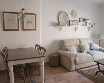 Apartamento Carretera Sierra - غرناطة - غرفة معيشة