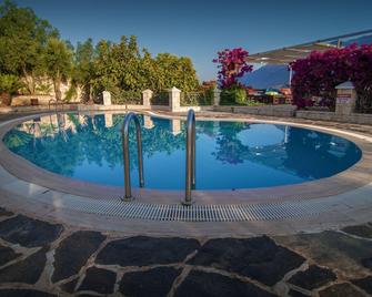 Korsanada Hotel - Kaş - Pool