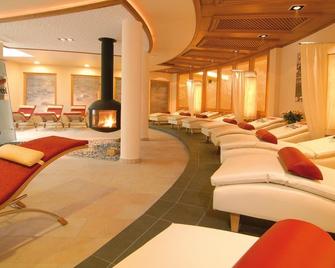 Hotel Tyrol am Haldensee - Grän - Lounge