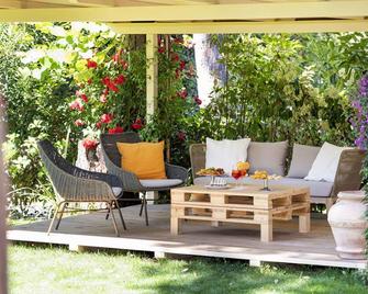 Hotel Andreaneri - Pietrasanta - Patio