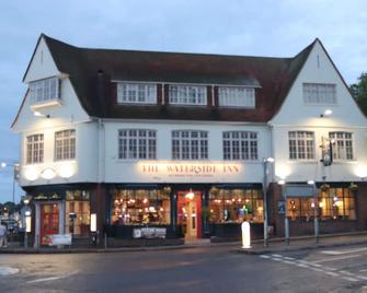 Grade I listed luxury apartment in Hertfordshire - Ware - Building