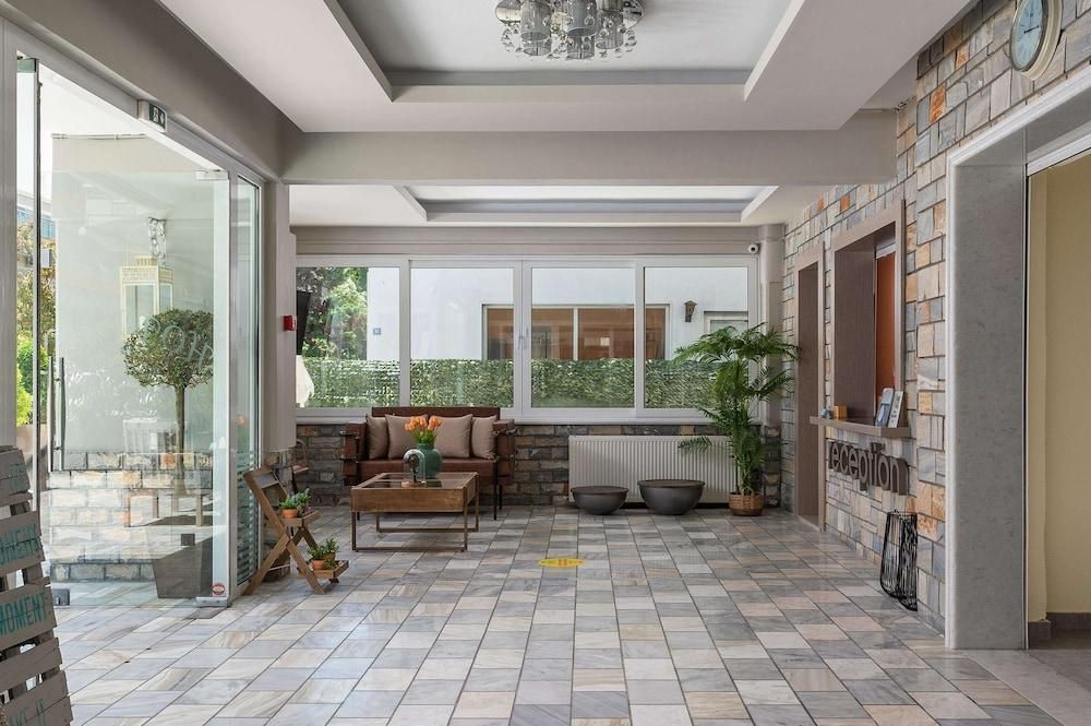 Ouzas luxury Hotel - Paralia - לובי