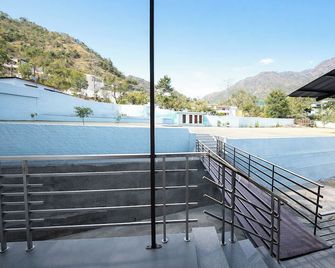 Fabhotel Royal Om River Resort - Dehradun - Bygning