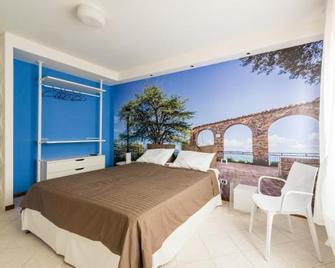 Alla Scoperta Delle Marche - Camerino - Slaapkamer
