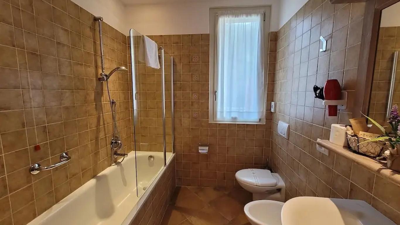 알베르고 리스토란테 메리디아나