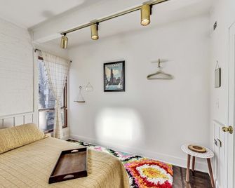Located in the Heart of Lincoln Park, walking distance to North Ave beach & more - שיקאגו - חדר שינה