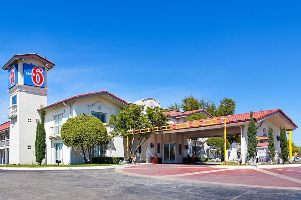 Motel 6 Dallas - Market Center - Dallas - Edificio