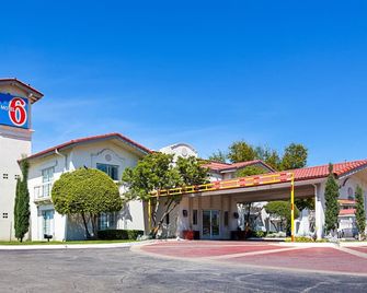 Motel 6 Dallas - Market Center - Dallas - Bygning