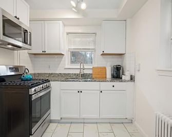 Cozy Charming Unit In Takoma Park - Takoma Park - Cocina