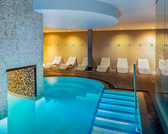 DoubleTree by Hilton Hotel & Spa Chester - Chester - Piscina