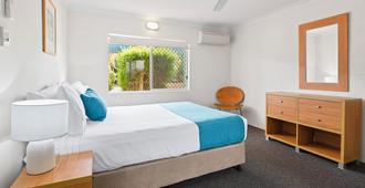 Arlia Sands Apartments - Hervey Bay - Bedroom